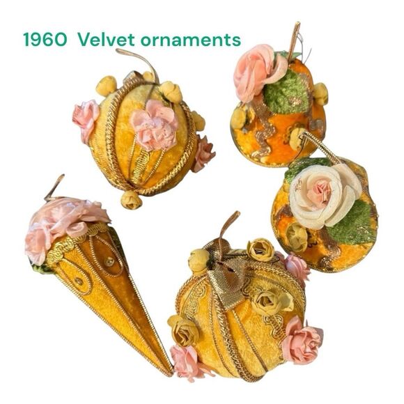 1967 Mr. Christmas Vintage Ornament Gold Velvet Christmas Bell Floral - Picture 1 of 12